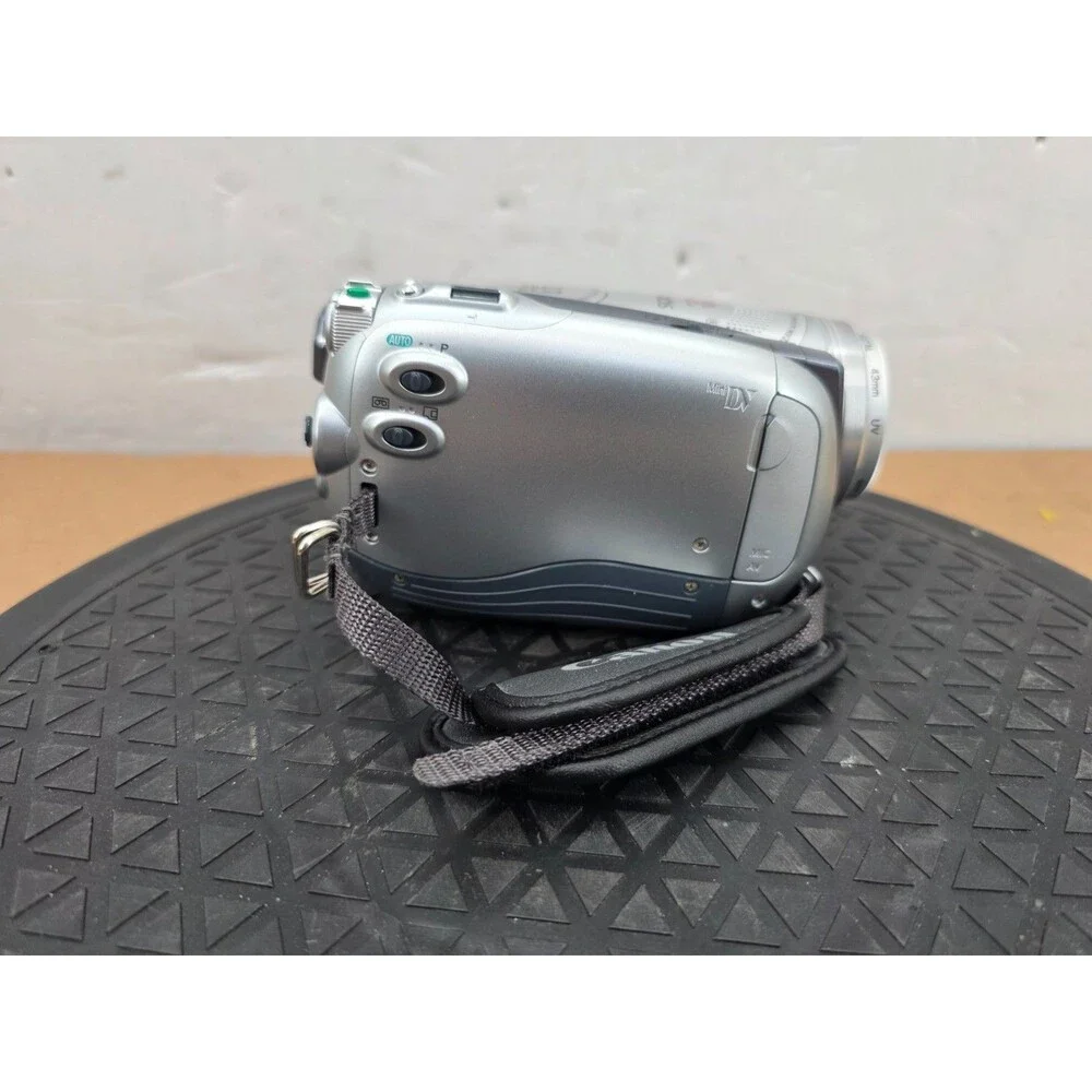 Canon HV20 HV20A MiniDV High Def Camcorder HDV 1080i Camcorder Video Camera